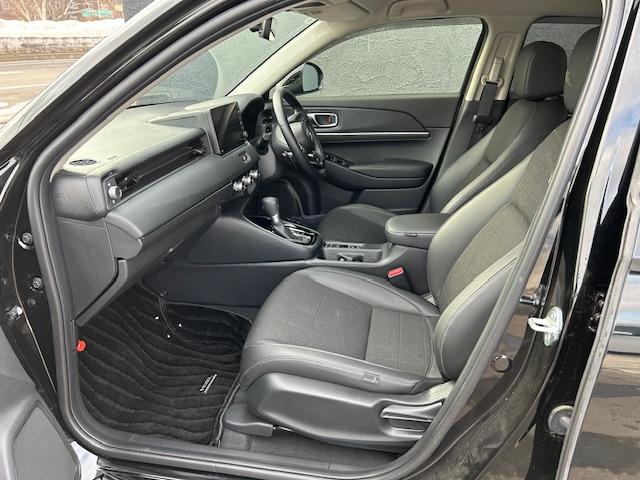 ヴェゼル ｅ：ＨＥＶ　Ｚ　純正ナビ　フルセグ　リアカメラ　ＥＴＣ　ＬＥＤヘッドライト　パワーバックドア　４ＷＤ　ハーフレザーシート　シートヒーター（21枚目）