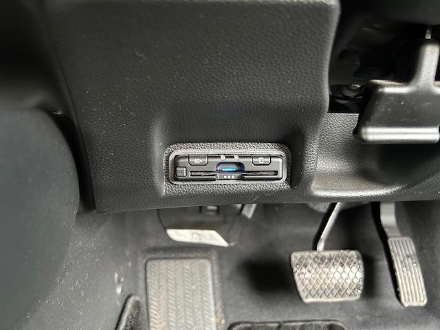 ヴェゼル ｅ：ＨＥＶ　Ｚ　純正ナビ　フルセグ　リアカメラ　ＥＴＣ　ＬＥＤヘッドライト　パワーバックドア　４ＷＤ　ハーフレザーシート　シートヒーター（24枚目）