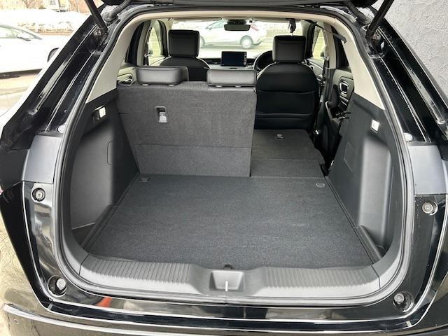 ヴェゼル ｅ：ＨＥＶ　Ｚ　純正ナビ　フルセグ　リアカメラ　ＥＴＣ　ＬＥＤヘッドライト　パワーバックドア　４ＷＤ　ハーフレザーシート　シートヒーター（28枚目）