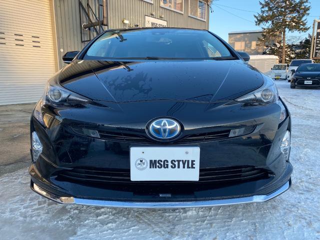 プリウス Ａツーリングセレクション　４ＷＤ　モデリスタエアロ　純正９インチナビ　フルセグ　Ｂカメラ　クルーズコントロール　Ｆシートヒーター　ＨＵＤ　ＢＳＭ　オートハイビーム　ビルトインＥＴＣ　車高調（6枚目）