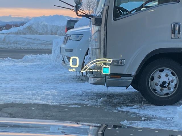 プリウス Ａツーリングセレクション　４ＷＤ　モデリスタエアロ　純正９インチナビ　フルセグ　Ｂカメラ　クルーズコントロール　Ｆシートヒーター　ＨＵＤ　ＢＳＭ　オートハイビーム　ビルトインＥＴＣ　車高調（15枚目）