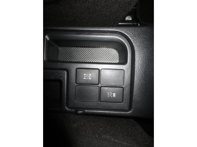 ヴィッツ Ｆ　４ＷＤ　寒冷地仕様　プッシュスタート　ナビＴＶ　Ｂｌｕｅｔｏｏｔｈ　バックカメラ　夏冬タイヤ付（24枚目）