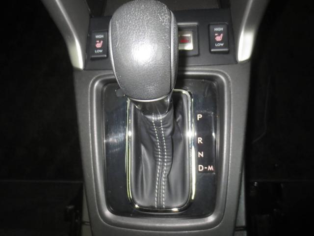 フォレスター 2.0i-L アイサイト 4WD HIDヘッドライト ナビTV バックカメラ ドライブレコーダー パワーシート シートヒーター 夏冬タイヤ付(8枚目)