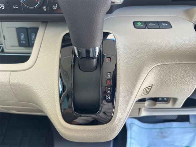 Ｎ－ＢＯＸ Ｇ・ＥＸターボホンダセンシング　４ＷＤ　ＥＴＣ　バックカメラ　両側電動スライドドア　ナビ　オートクルーズコントロール　レーンアシスト　衝突被害軽減システム　オートライト　ＬＥＤヘッドランプ　スマートキー　アイドリングストップ（11枚目）