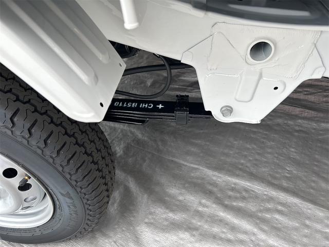 ハイゼットトラック スタンダード　農用スペシャル　４ＷＤ　軽トラック　ＣＶＴ　衝突被害軽減システム　クリアランスソナー　アイドリングストップ　オートライト　ＥＳＣ　エアコン　パワーステアリング　運転席エアバッグ（16枚目）