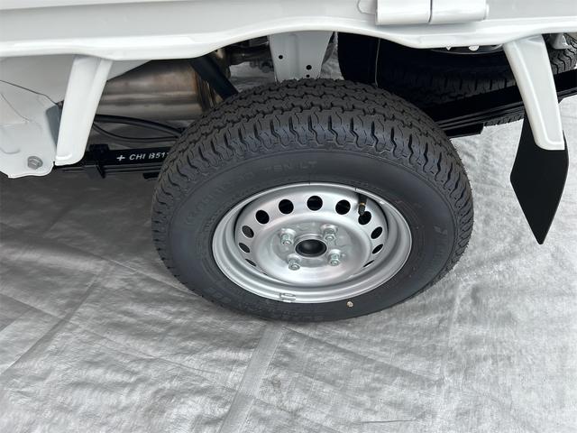 ハイゼットトラック スタンダード　農用スペシャル　４ＷＤ　軽トラック　ＣＶＴ　衝突被害軽減システム　クリアランスソナー　アイドリングストップ　オートライト　ＥＳＣ　エアコン　パワーステアリング　運転席エアバッグ（19枚目）