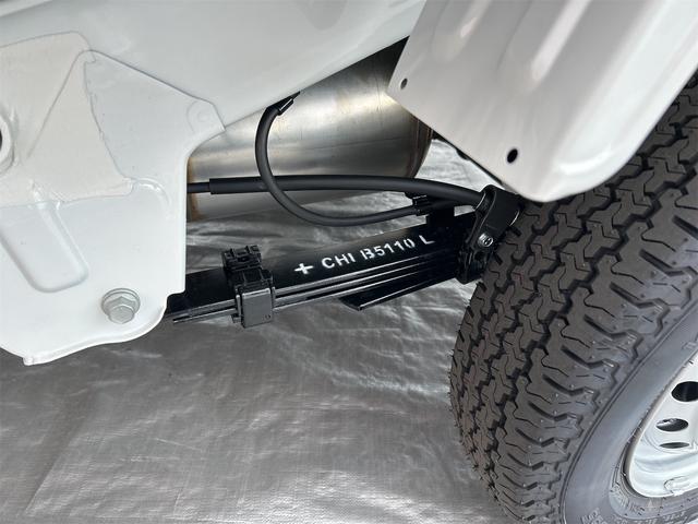 ハイゼットトラック スタンダード　農用スペシャル　４ＷＤ　軽トラック　ＣＶＴ　衝突被害軽減システム　クリアランスソナー　アイドリングストップ　オートライト　ＥＳＣ　エアコン　パワーステアリング　運転席エアバッグ（21枚目）