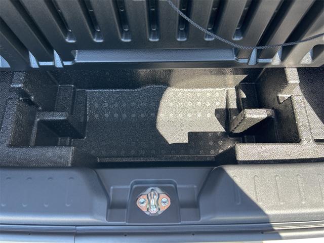 ムーヴキャンバス ストライプスＸ　バックカメラ　両側電動スライドドア　クリアランスソナー　衝突被害軽減システム　オートライト　スマートキー　アイドリングストップ　電動格納ミラー　ベンチシート　ＣＶＴ　ＡＢＳ　ＥＳＣ　エアコン（27枚目）