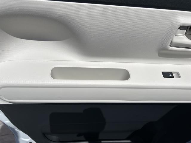 ムーヴキャンバス ストライプスＸ　バックカメラ　両側電動スライドドア　クリアランスソナー　衝突被害軽減システム　オートライト　スマートキー　アイドリングストップ　電動格納ミラー　ベンチシート　ＣＶＴ　ＡＢＳ　ＥＳＣ　エアコン（37枚目）