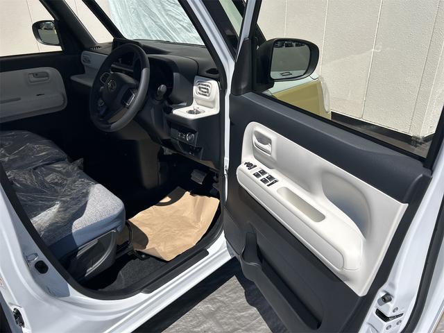 ムーヴキャンバス ストライプスＸ　バックカメラ　両側電動スライドドア　クリアランスソナー　衝突被害軽減システム　オートライト　スマートキー　アイドリングストップ　電動格納ミラー　ベンチシート　ＣＶＴ　ＡＢＳ　ＥＳＣ　エアコン（45枚目）