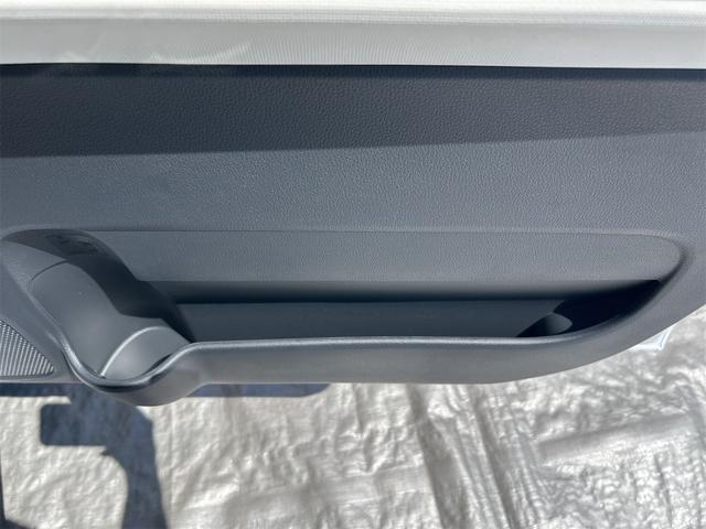 ムーヴキャンバス ストライプスＸ　バックカメラ　両側電動スライドドア　クリアランスソナー　衝突被害軽減システム　オートライト　スマートキー　アイドリングストップ　電動格納ミラー　ベンチシート　ＣＶＴ　ＡＢＳ　ＥＳＣ　エアコン（49枚目）