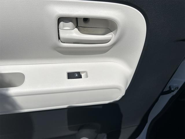 ムーヴキャンバス ストライプスＸ　バックカメラ　両側電動スライドドア　クリアランスソナー　衝突被害軽減システム　オートライト　スマートキー　アイドリングストップ　電動格納ミラー　ＣＶＴ　ＥＳＣ　エアコン　パワーステアリング（34枚目）