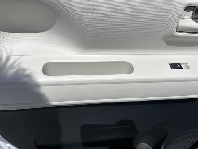 ムーヴキャンバス ストライプスＸ　バックカメラ　両側電動スライドドア　クリアランスソナー　衝突被害軽減システム　オートライト　スマートキー　アイドリングストップ　電動格納ミラー　ＣＶＴ　ＥＳＣ　エアコン　パワーステアリング（35枚目）