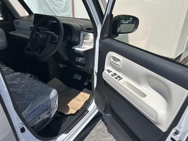 ムーヴキャンバス ストライプスＸ　バックカメラ　両側電動スライドドア　クリアランスソナー　衝突被害軽減システム　オートライト　スマートキー　アイドリングストップ　電動格納ミラー　ＣＶＴ　ＥＳＣ　エアコン　パワーステアリング（42枚目）