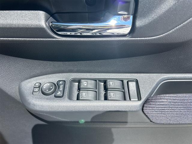 ムーヴ ＲＳ　４ＷＤ　バックカメラ　両側電動スライドドア　クリアランスソナー　オートクルーズコントロール　衝突被害軽減システム　オートライト　スマートキー　アイドリングストップ　電動格納ミラー　シートヒーター（14枚目）