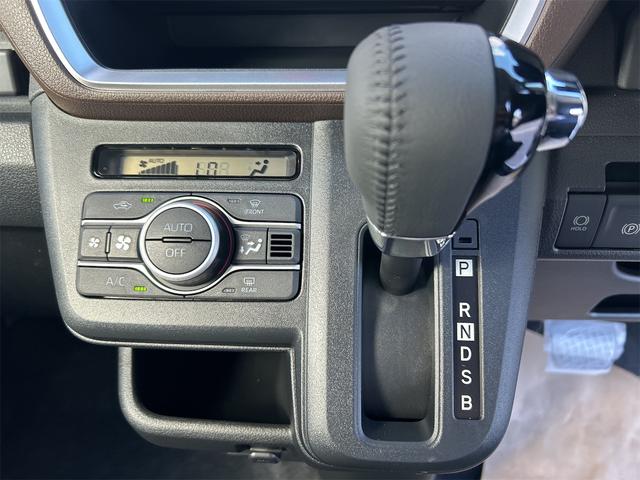 ムーヴ ＲＳ　４ＷＤ　バックカメラ　両側電動スライドドア　クリアランスソナー　オートクルーズコントロール　衝突被害軽減システム　オートライト　スマートキー　アイドリングストップ　電動格納ミラー　シートヒーター（12枚目）