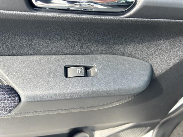 ムーヴ ＲＳ　４ＷＤ　バックカメラ　両側電動スライドドア　クリアランスソナー　オートクルーズコントロール　衝突被害軽減システム　オートライト　スマートキー　アイドリングストップ　電動格納ミラー　シートヒーター（35枚目）