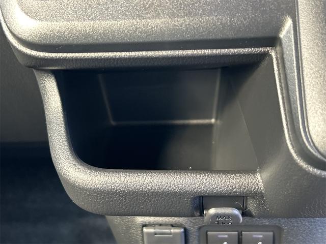 ムーヴ ＲＳ　４ＷＤ　バックカメラ　両側電動スライドドア　クリアランスソナー　オートクルーズコントロール　衝突被害軽減システム　オートライト　スマートキー　アイドリングストップ　電動格納ミラー　シートヒーター（55枚目）