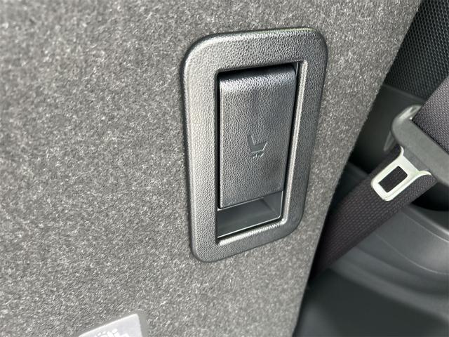 タント カスタムＸ　４ＷＤ　バックカメラ　両側電動スライドドア　クリアランスソナー　衝突被害軽減システム　オートライト　ＬＥＤヘッドランプ　スマートキー　アイドリングストップ　電動格納ミラー　シートヒーター　ベンチシート（27枚目）