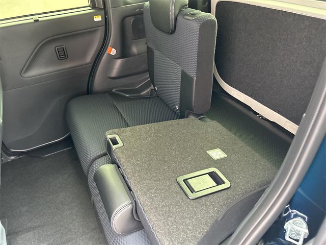 タント カスタムＸ　４ＷＤ　バックカメラ　両側電動スライドドア　クリアランスソナー　衝突被害軽減システム　オートライト　ＬＥＤヘッドランプ　スマートキー　アイドリングストップ　電動格納ミラー　シートヒーター　ベンチシート（30枚目）