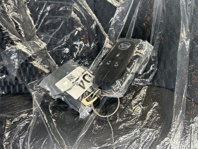 タント カスタムＸ　４ＷＤ　バックカメラ　両側電動スライドドア　クリアランスソナー　衝突被害軽減システム　オートライト　ＬＥＤヘッドランプ　スマートキー　アイドリングストップ　電動格納ミラー　シートヒーター　ベンチシート（52枚目）