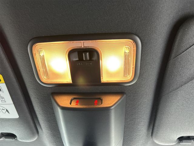 タント カスタムＸ　４ＷＤ　バックカメラ　両側電動スライドドア　クリアランスソナー　衝突被害軽減システム　オートライト　ＬＥＤヘッドランプ　スマートキー　アイドリングストップ　電動格納ミラー　シートヒーター　ベンチシート（56枚目）