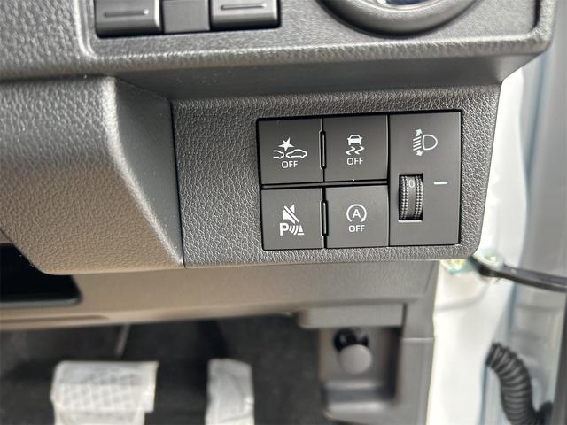 ムーヴキャンバス ストライプスＸ　４ＷＤ　バックカメラ　両側電動スライドドア　クリアランスソナー　衝突被害軽減システム　オートライト　スマートキー　アイドリングストップ　電動格納ミラー　ベンチシート　ＣＶＴ　盗難防止システム　ＡＢＳ（8枚目）