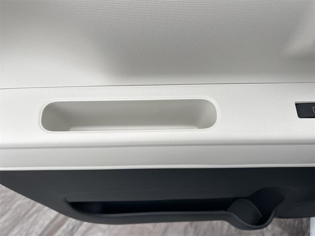 ムーヴキャンバス ストライプスＸ　４ＷＤ　バックカメラ　両側電動スライドドア　クリアランスソナー　衝突被害軽減システム　オートライト　スマートキー　アイドリングストップ　電動格納ミラー　ベンチシート　ＣＶＴ　盗難防止システム　ＡＢＳ（35枚目）