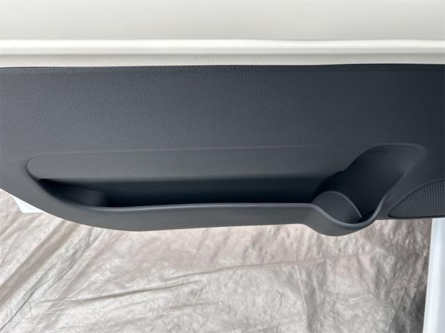 ムーヴキャンバス ストライプスＸ　４ＷＤ　バックカメラ　両側電動スライドドア　クリアランスソナー　衝突被害軽減システム　オートライト　スマートキー　アイドリングストップ　電動格納ミラー　ベンチシート　ＣＶＴ　盗難防止システム　ＡＢＳ（36枚目）