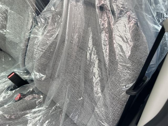 ムーヴキャンバス ストライプスＸ　４ＷＤ　バックカメラ　両側電動スライドドア　クリアランスソナー　衝突被害軽減システム　オートライト　スマートキー　アイドリングストップ　電動格納ミラー　ベンチシート　ＣＶＴ　盗難防止システム　ＡＢＳ（38枚目）