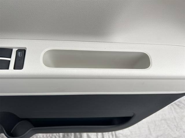 ムーヴキャンバス ストライプスＸ　４ＷＤ　バックカメラ　両側電動スライドドア　クリアランスソナー　衝突被害軽減システム　オートライト　スマートキー　アイドリングストップ　電動格納ミラー　ベンチシート　ＣＶＴ　盗難防止システム　ＡＢＳ（45枚目）