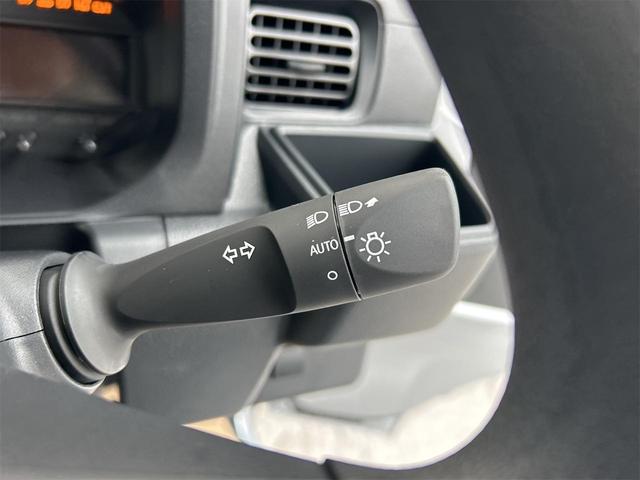 ハイゼットトラック ハイルーフ　４ＷＤ　ＣＶＴ　衝突被害軽減システム　クリアランスソナー　アイドリングストップ　オートライト　ＥＳＣ　エアコン　パワーステアリング（11枚目）