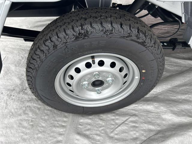 ハイゼットトラック ハイルーフ　４ＷＤ　ＣＶＴ　衝突被害軽減システム　クリアランスソナー　アイドリングストップ　オートライト　ＥＳＣ　エアコン　パワーステアリング（23枚目）