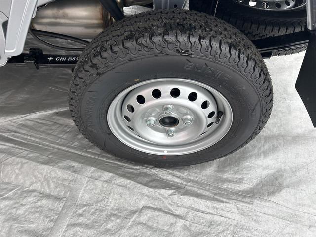 ハイゼットトラック ハイルーフ　４ＷＤ　ＣＶＴ　衝突被害軽減システム　クリアランスソナー　アイドリングストップ　オートライト　ＥＳＣ　エアコン　パワーステアリング（26枚目）
