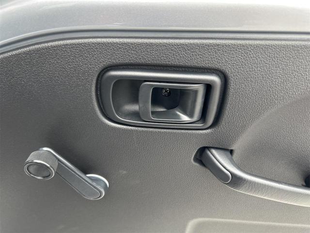 ハイゼットトラック ハイルーフ　４ＷＤ　ＣＶＴ　衝突被害軽減システム　クリアランスソナー　アイドリングストップ　オートライト　ＥＳＣ　エアコン　パワーステアリング（45枚目）