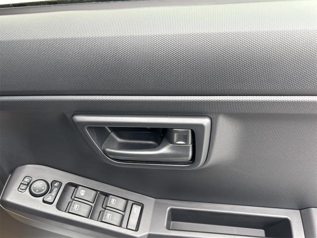 タフト Ｘ　４ＷＤ　バックカメラ　クリアランスソナー　レーンアシスト　衝突被害軽減システム　オートライト　ＬＥＤヘッドランプ　スマートキー　アイドリングストップ　電動格納ミラー　サンルーフ　ＣＶＴ（52枚目）