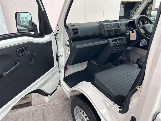 ハイゼットトラック ハイルーフ　４ＷＤ　ＣＶＴ　衝突被害軽減システム　クリアランスソナー　アイドリングストップ　オートライト　ＥＳＣ　エアコン　パワーステアリング（17枚目）