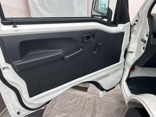 ハイゼットトラック ハイルーフ　４ＷＤ　ＣＶＴ　衝突被害軽減システム　クリアランスソナー　アイドリングストップ　オートライト　ＥＳＣ　エアコン　パワーステアリング（18枚目）
