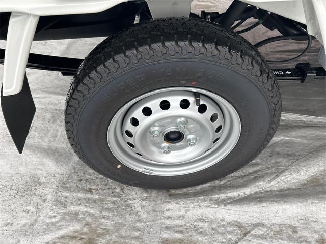 ハイゼットトラック ハイルーフ　４ＷＤ　ＣＶＴ　衝突被害軽減システム　クリアランスソナー　アイドリングストップ　オートライト　ＥＳＣ　エアコン　パワーステアリング（26枚目）