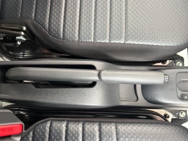 ハイゼットトラック ハイルーフ　４ＷＤ　ＣＶＴ　衝突被害軽減システム　クリアランスソナー　アイドリングストップ　オートライト　ＥＳＣ　エアコン　パワーステアリング（52枚目）