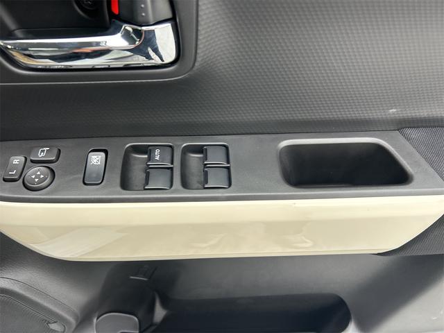 クロスビー ハイブリッドMV 4WD クリアランスソナー オートクルーズコントロール レーンアシスト 衝突被害軽減システム オートライト アルミホイール スマートキー アイドリングストップ 電動格納ミラー シートヒーター AT(10枚目)