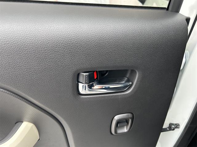 クロスビー ハイブリッドMV 4WD クリアランスソナー オートクルーズコントロール レーンアシスト 衝突被害軽減システム オートライト アルミホイール スマートキー アイドリングストップ 電動格納ミラー シートヒーター AT(33枚目)