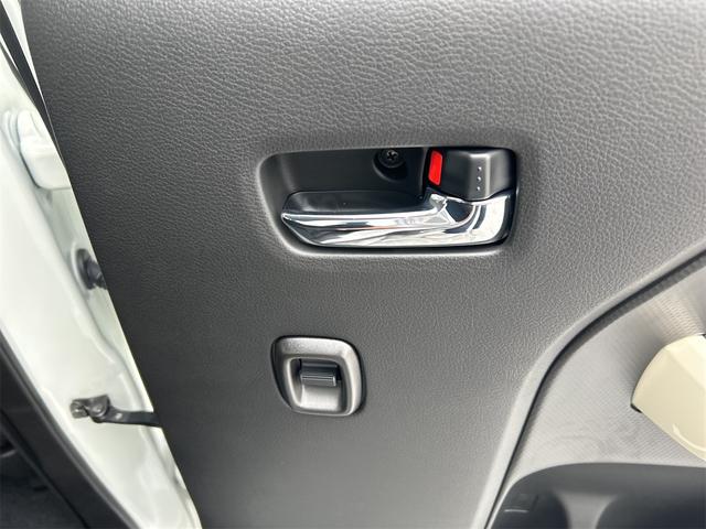 クロスビー ハイブリッドMV 4WD クリアランスソナー オートクルーズコントロール レーンアシスト 衝突被害軽減システム オートライト アルミホイール スマートキー アイドリングストップ 電動格納ミラー シートヒーター AT(49枚目)