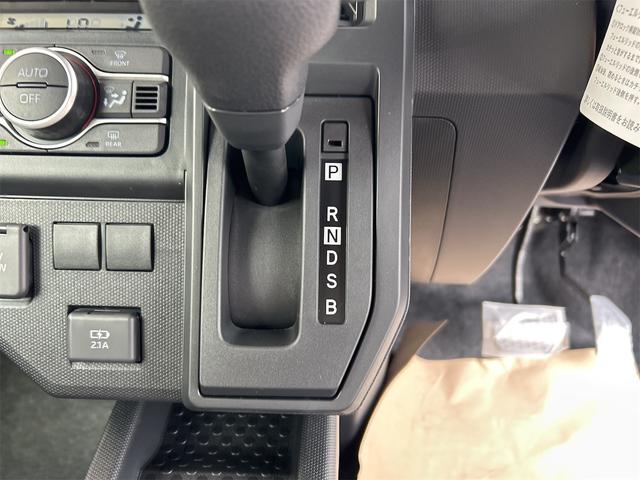 タフト Ｘ　４ＷＤ　バックカメラ　クリアランスソナー　衝突被害軽減システム　オートライト　ＬＥＤヘッドランプ　スマートキー　アイドリングストップ　電動格納ミラー　サンルーフ　ＣＶＴ　盗難防止システム　ＡＢＳ（9枚目）