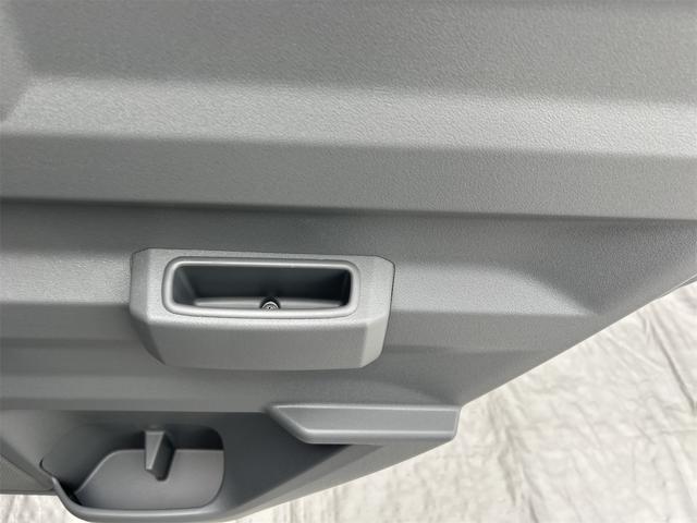 タフト Ｘ　４ＷＤ　バックカメラ　クリアランスソナー　衝突被害軽減システム　オートライト　ＬＥＤヘッドランプ　スマートキー　アイドリングストップ　電動格納ミラー　サンルーフ　ＣＶＴ　盗難防止システム　ＡＢＳ（47枚目）