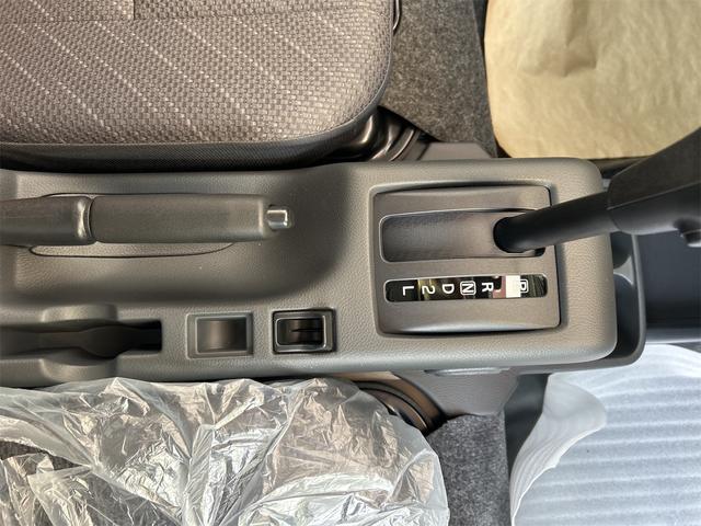 スーパーキャリイ Ｘ　４ＷＤ　軽トラック　ＡＴ　衝突被害軽減システム　クリアランスソナー　レーンアシスト　アイドリングストップ　電動格納ミラー　オートライト　ＥＳＣ　エアコン　パワーウィンドウ（50枚目）