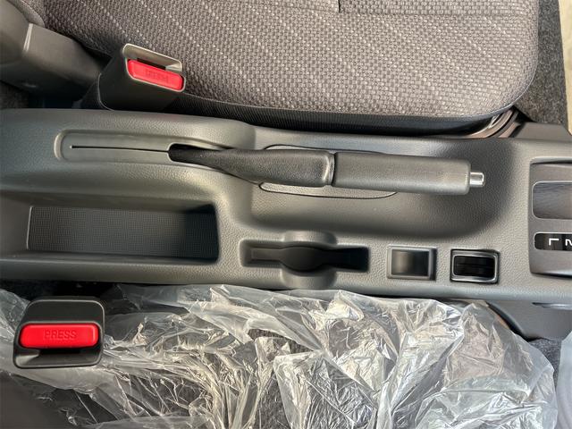 スーパーキャリイ Ｘ　４ＷＤ　軽トラック　ＡＴ　衝突被害軽減システム　クリアランスソナー　レーンアシスト　アイドリングストップ　電動格納ミラー　オートライト　ＥＳＣ　エアコン　パワーウィンドウ（51枚目）