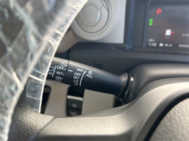 Ｎ－ＢＯＸ ベースグレード　バックカメラ　両側電動スライドドア　クリアランスソナー　オートライト　スマートキー　アイドリングストップ　電動格納ミラー　シートヒーター　ベンチシート　ＣＶＴ　ＥＳＣ　チップアップシート　エアコン（49枚目）