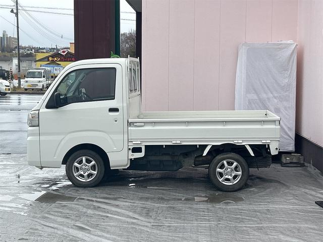 ハイゼットトラック スタンダード　４ＷＤ　三方開　ＭＴ　アルミホイール　エアコン　パワーステアリング　運転席エアバッグ（7枚目）