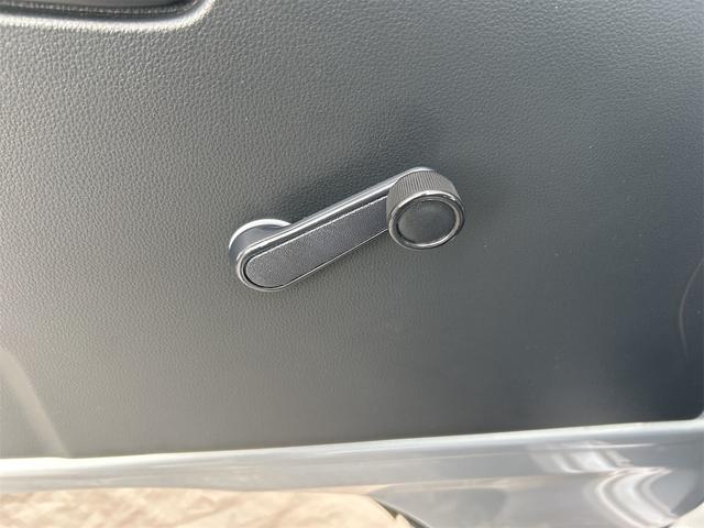 ハイゼットトラック スタンダード　４ＷＤ　ＣＶＴ　衝突被害軽減システム　クリアランスソナー　オートライト　アルミホイール　ＥＳＣ　エアコン　運転席エアバッグ（21枚目）